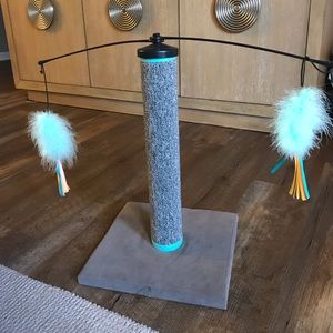 Cat scratch pole/toy. NWOT